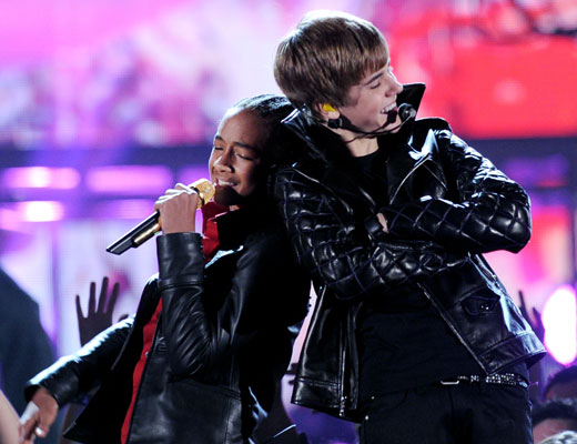 justin bieber and selena gomez grammys 2011. justin bieber KCA, justin