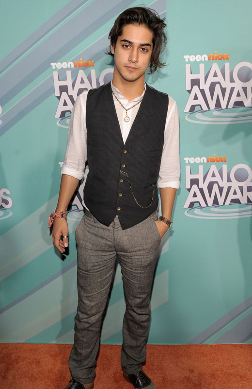 avan jogia nick