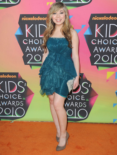 Jennette McCurdy|It's impossible to look at iCarly star and Nick KCA correspondent Jennette McCurdy without smiling. Jennette McCurdy|It's impossible to look at iCarly star and Nick KCA correspondent Jennette McCurdy without smiling.