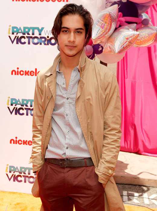 Happy Birthday Avan Jogia! | Post, Read Comments & Opinions Online