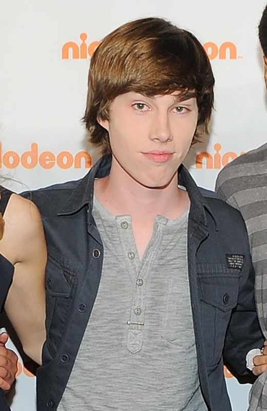 Noah Crawford Is Nicknamed The Biebs?! | Post, Read Comments & Opinions