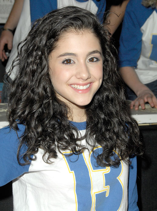 ariana grande victorious. iparty with victorious