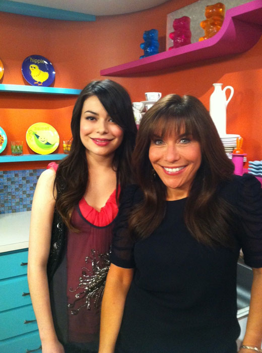Miranda Cosgrove menina com fome